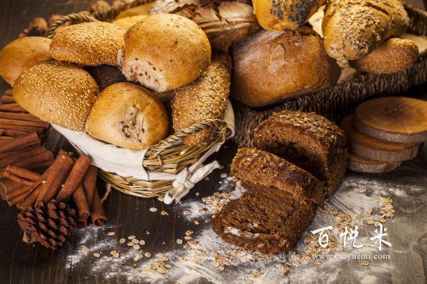 面包的制作方法容易吗,可以去哪里学?
